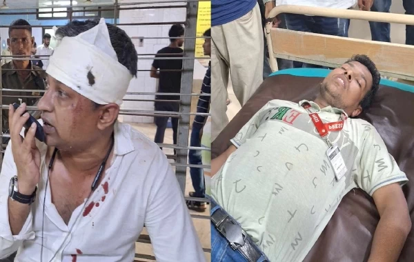 ঢাবিতে পুলিশের টিয়ার শেল ও সাউন্ড গ্রেনেডে ৫ সাংবাদিক আহত