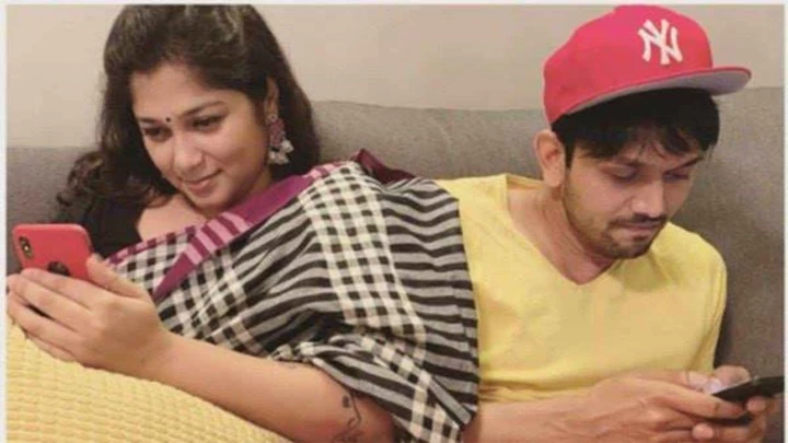 ৯ বছরের সংসার ভাঙল আরিফিন শুভর