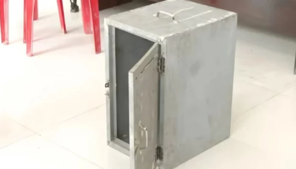 রাকসু নির্বাচনের জন্য প্রস্তুত হচ্ছে ইস্পাতের ব্যালট বাক্স