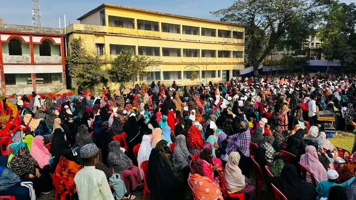 ভোলায় জামায়াতের নারী সমাবেশে মহিলাদের ঢল