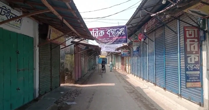 ভোটের আগেই ক্ষমতার মহড়া? চাপারহাটে বাবুলের নামে অঘোষিত লকডাউন