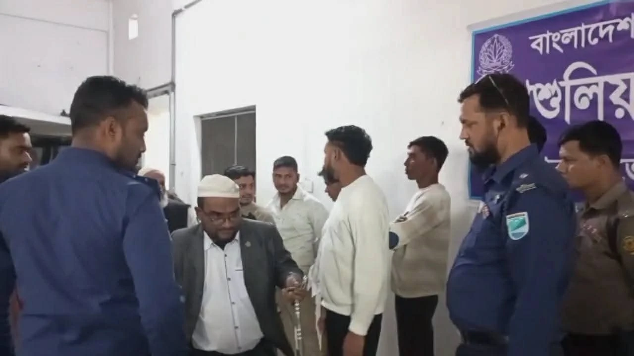 আশুলিয়ায় কেন্দ্র দখলচেষ্টার অভিযোগে সেনাবাহিনীর হাতে বিএনপির ১৩ নেতাকর্মী আটক