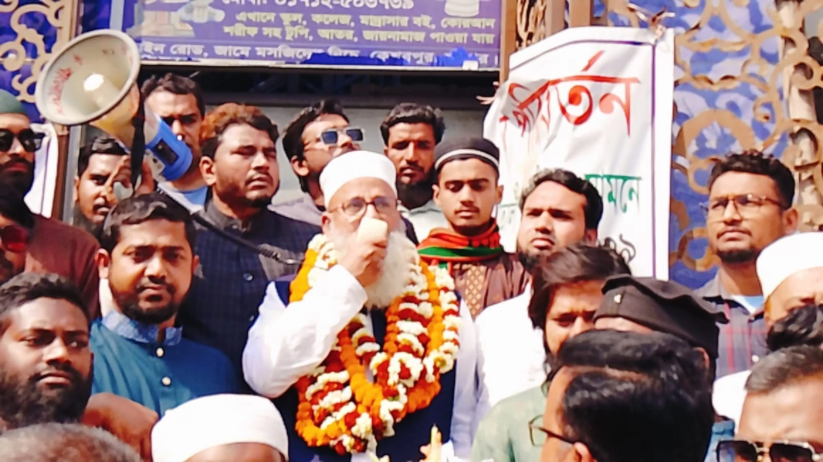 কেশবপুরে নবনির্বাচিত এমপি অধ্যাপক মোক্তার আলীর গণসংবর্ধনা