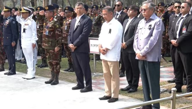 পিলখানায় নিহত সেনাদের প্রতি রাষ্ট্রপতি-প্রধানমন্ত্রীর শ্রদ্ধা