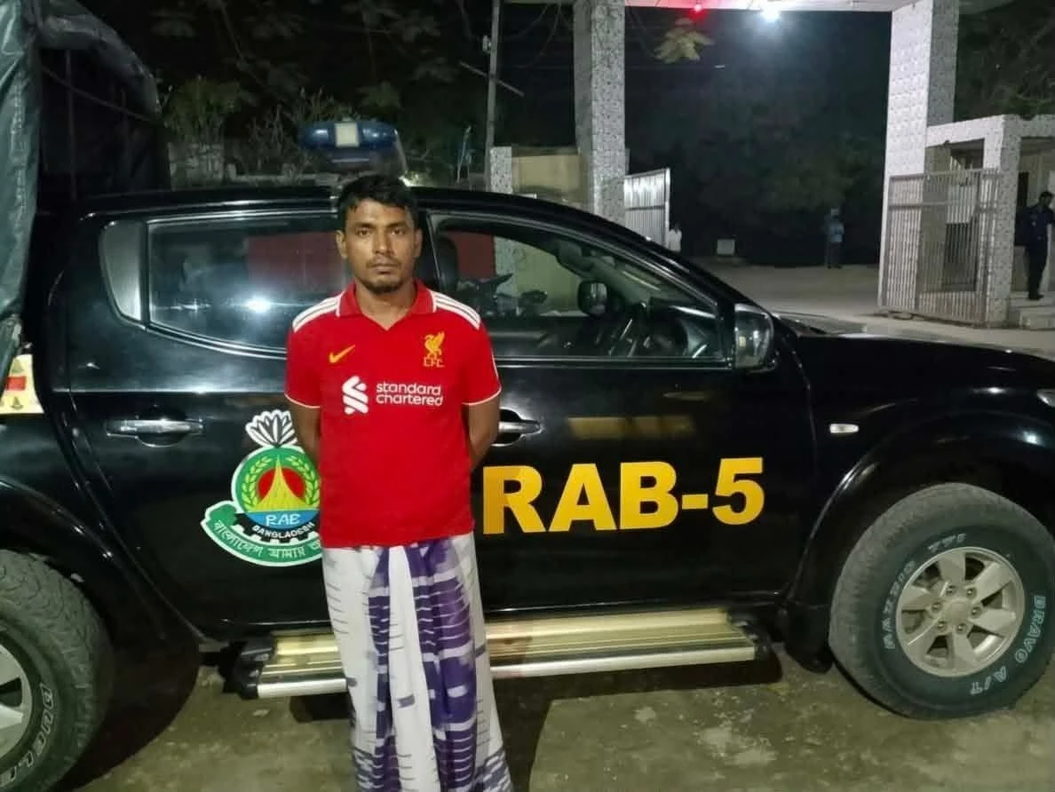 গোদাগাড়ীতে সাজাপ্রাপ্ত পলাতক আসামী গ্রেপ্তার