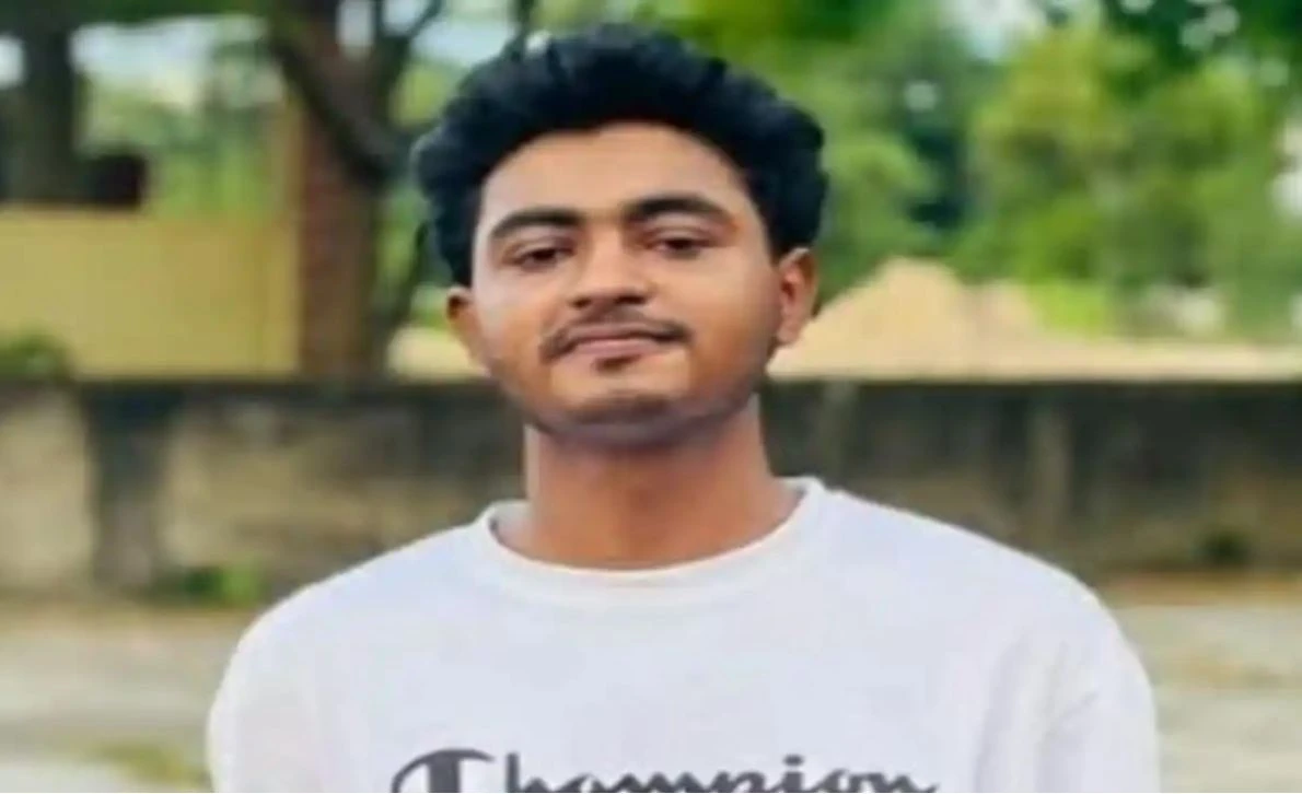 মুরগি ছিনতাইয়ের অভিযোগে ছাত্রদল নেতা ফারহান শাকিল বহিষ্কার