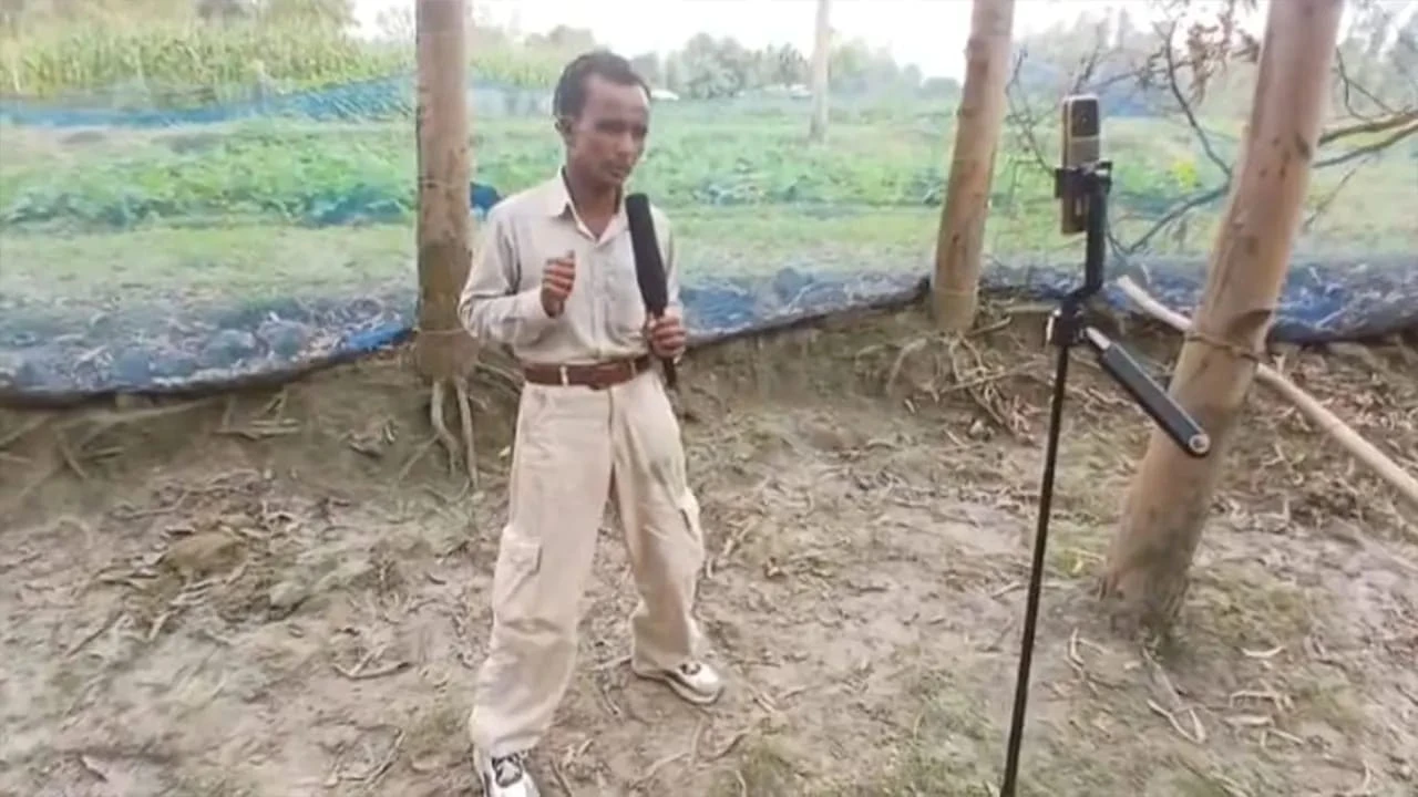 অভাব আর মানুষের অবহেলাকে ভুলে থাকতে ভিডিও বানাই