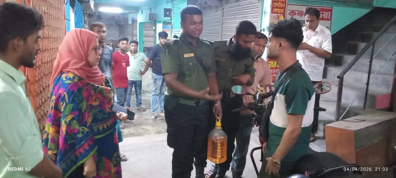 কেশবপুরে তেল পাম্পে অভিযান, ৮ মোটরসাইকেল আটক