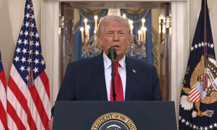 ট্রাম্পের কঠোর হুমকির পর শেষ মুহূর্তে যুদ্ধবিরতিতে সম্মত যুক্তরাষ্ট্র ও ইরান