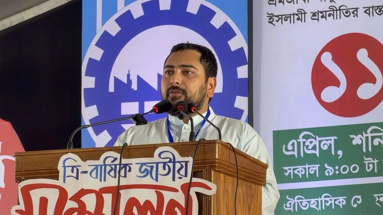 ক্ষমতায় এসে জনগণের রক্তের কথা ভুলে গেছে সরকার: নাহিদ ইসলাম