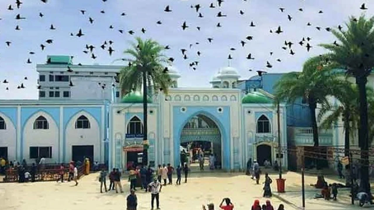 শাহজালাল (রহ.) মাজারের দানের অর্থে স্বচ্ছতা আনতে  ১২ সদস্যের কমিটি