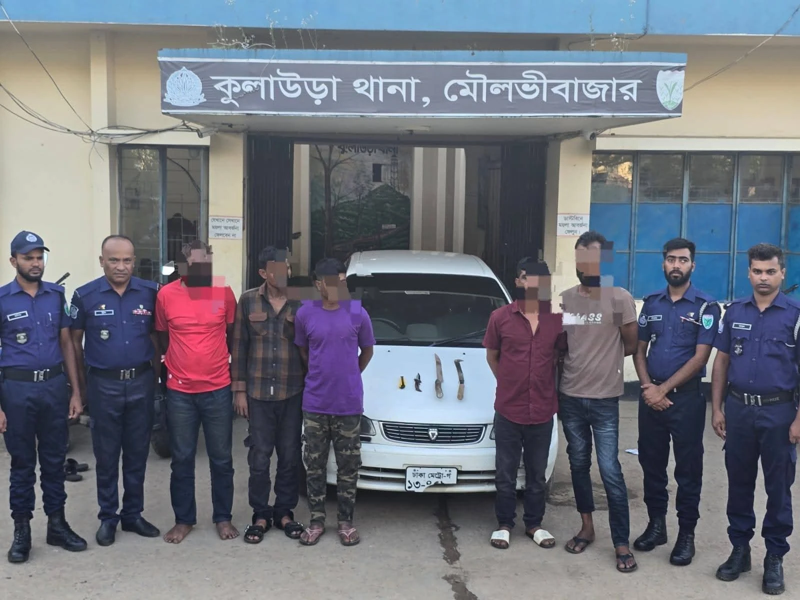 কুলাউড়ায় ডাকাতির প্রস্তুতিকালে আন্তঃজেলা ডাকাত চক্রের ৫ সদস্য গ্রেপ্তার