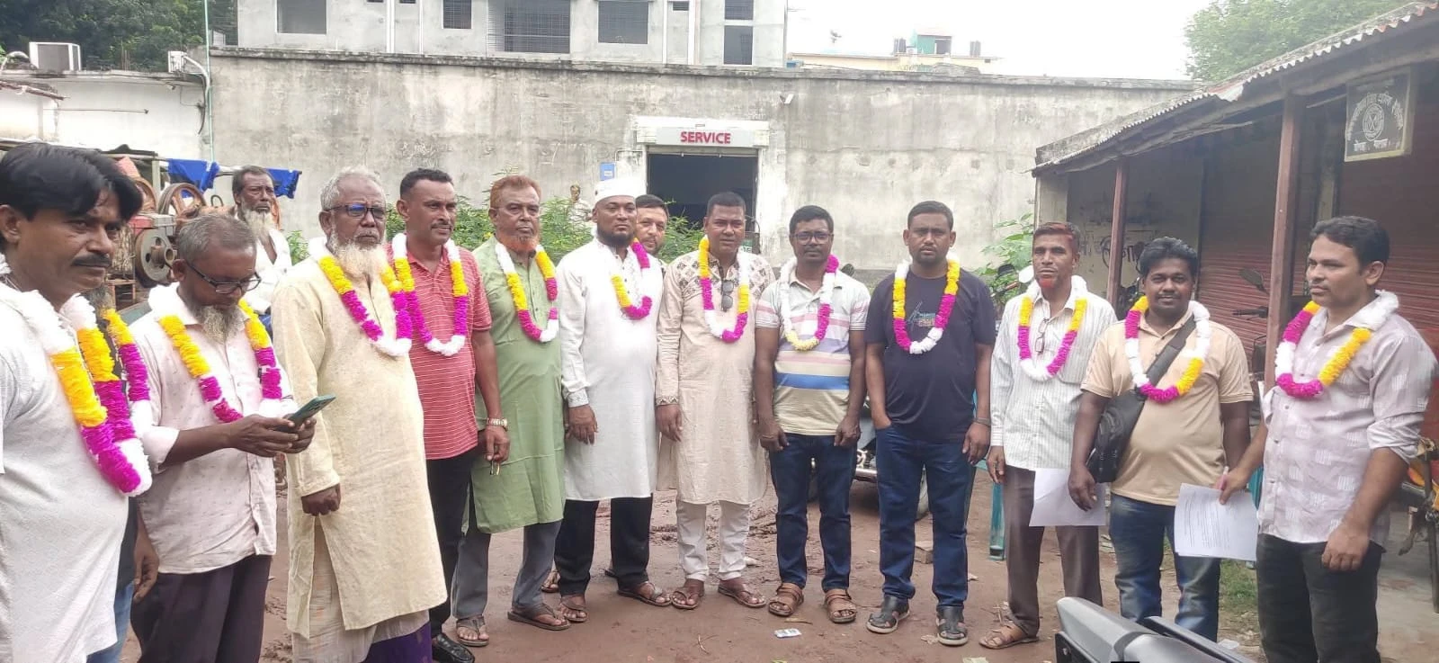 চৌগাছায় বিনা প্রতিদ্বন্দ্বিতায় শ্রমিক ইউনিয়নের নতুন কমিটি